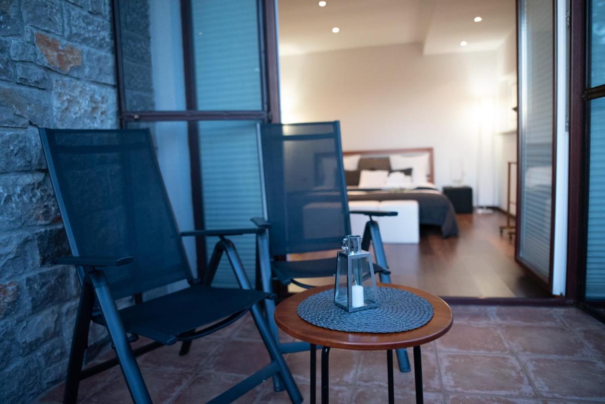 Castle House Rooms, Swimming Pool & Sauna & Tennis Court & Wine Cellar Sezana ภายนอก รูปภาพ